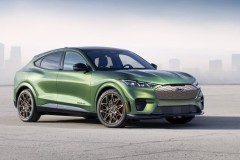 Ford Mustang Mach-E GT 2024 nhận gói ngoại thất Bronze và tăng hiệu suất