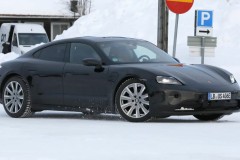 Porsche Taycan 2024 thử nghiệm thực tế chạy được 587km cho một lần sạc
