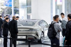 Xiaomi SU7 hé lộ giá bán trước giờ ra mắt, xứng đáng là ‘Porsche Killer’