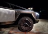 Ốp la-zăng bán tải điện Tesla Cybertruck gây hư hỏng lốp xe nghiêm trọng