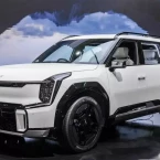 Đánh giá nhanh Kia EV9 GT-Line 2024 - "Siêu phẩm" sẽ sớm về Việt Nam, giá khoảng 3.12 tỷ đồng