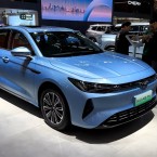 Hãng xe sắp vào Việt Nam hé lộ sedan điện mới: Ngang cỡ Toyota Camry hybrid, giá nhỉnh 400 triệu đồng