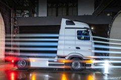 Xe tải điện Mercedes-Benz eActros 600 EV ra mắt, tầm hoạt động hơn 500km