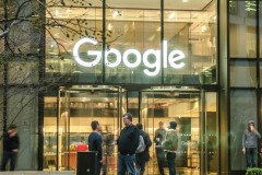 Google sa thải 30.000 nhân viên để thay thế bằng AI