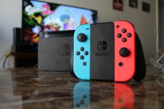Microsoft đang phát triển tay cầm chơi game dạng rời giống Switch Joy-Con