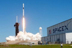 SpaceX thực hiện phóng vệ tinh Starlink thành công
