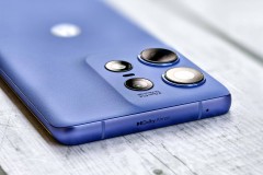 Cận cảnh Motorola Edge 50 Pro vừa ra mắt, màn hình cong 144 Hz, sạc nhanh 125W