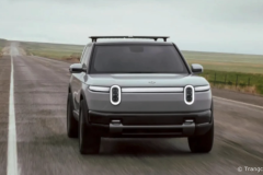 Xe điện Rivian R2 có thể được trang bị cổng sạc ngay sau nghế lái ?