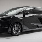 XPeng giới thiệu xe VAN điện X9 giá 53.500 USD