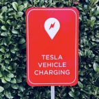 Tesla xác nhận đang nghiên cứu sạc không dây cho các dòng sản phẩm của mình