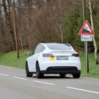 Phanh tái sinh phục hồi bao nhiêu năng lượng cho xe điện?