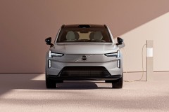 Volvo EM90 đi được bao nhiêu km sau mỗi lần sạc?