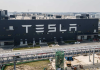 Cổ phiếu Tesla tại thị trường Trung Quốc giảm mạnh: Cắt giảm nhân công và Giảm sản lượng sản xuất xe