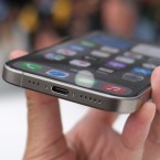 iPhone 15 có dùng được cáp sạc USB-C của Samsung, Huawei không?