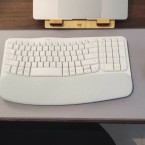 Cận cảnh Wave Keys, bàn phím công thái học vừa ra mắt của Logitech có giá 2,4 triệu đồng