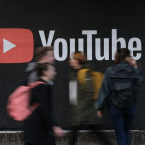 Hơn 15% giới trẻ Mỹ sử dụng YouTube hoặc TikTok liên tục trong ngày