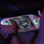 Máy chơi game cầm tay Aokzoe A2 ra mắt với Ryzen 7 7840U, 32GB RAM hỗ trợ Ray Tracing