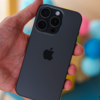 Có thể iPhone 17 sẽ có camera selfie 24MP