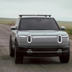 Xe điện Rivian R2 có thể được trang bị cổng sạc ngay sau nghế lái ?