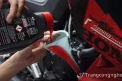 Hướng dẫn các bước thay nhớt xe máy tại nhà