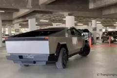 Cận cảnh hệ thống đánh lái bánh sau trên bán tải điện Tesla Cybertruck