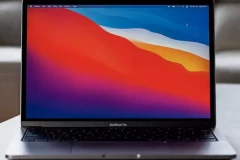 Chiếc MacBook Pro trong quảng cáo của Intel còn đẹp hơn hàng thật từ Apple