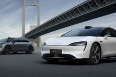 Huawei xoay trục sang thị trường EV, tham vọng đánh bật Tesla với sedan Luxeed S7 vừa ra mắt