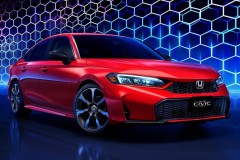 Honda Civic 2025 hybrid sắp ra mắt, nâng cấp toàn diện về trang bị và động cơ