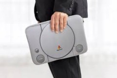 Bìa laptop PlayStation chính thức ra mắt tại cửa hàng 7-Eleven Nhật Bản