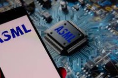 ASML nâng dự báo doanh thu nhờ nhu cầu chip AI mạnh mẽ