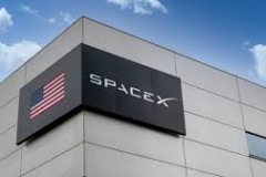 Cổ phiếu SpaceX lần đầu tiên giảm xuống dưới giá phát hành