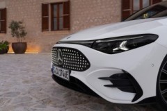 Doanh số xe điện của Mercedes tăng 51% trong quý II