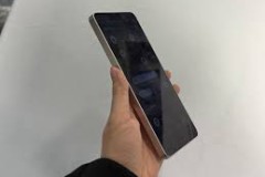 Giá smartphone tăng vọt, thị trường ghi nhận mức giảm kỷ lục