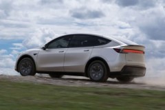 Tesla Model Y L phiên bản sáu chỗ chính thức ra mắt tại Mỹ