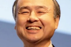 Masayoshi Son đầu tư 66% danh mục vào Intel