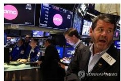 Michael Burry cảnh báo về nguy cơ từ các quỹ đầu tư theo biến động
