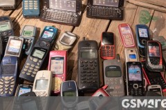 Nhiều người vẫn sử dụng điện thoại cơ bản trong thời đại smartphone