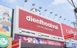 Màn hình laptop bị sọc, đen, vỡ - sửa hay thay mới?