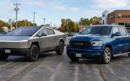 So sánh chi phí sạc Tesla Cybertruck và đổ xăng Ram 1500
