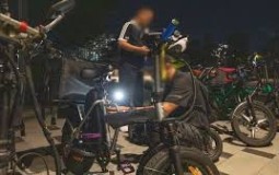 Hơn 110 thiết bị di chuyển hoạt động bị tịch thu trong chiến dịch chung của LTA và cảnh sát