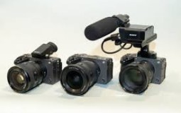 Sony ra mắt máy quay FX5 với khả năng ghi RAW nội bộ