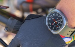 Đánh giá Samsung Galaxy Watch Ultra2: Cải tiến đáng giá cho người dùng