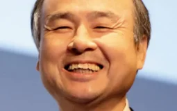 Masayoshi Son đầu tư 66% danh mục vào Intel