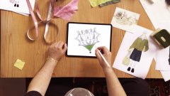 Bünyamin Aydın dựng show thời trang trên khinh khí cầu bằng iPad Pro