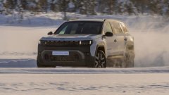 Jeep Compass 4xe thuần điện: hiệu năng và off-road theo chuẩn Bắc Cực
