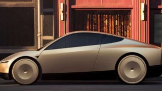 Tesla dự kiến bán Cybercab cho khách hàng vào cuối năm nay