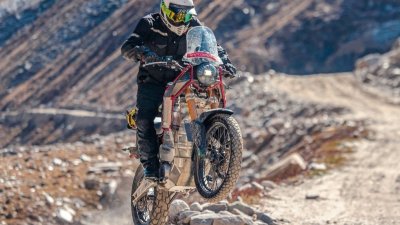 Royal Enfield ra mắt “xế phượt” thuần điện Him-E dựa trên Himalayan 452