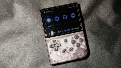 Anbernic RG35XX Plus, bản nâng cấp hoàn hảo của Retro handheld RG35XX với pin lớn hơn đáng kể