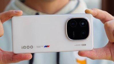 iQOO 12 là điện thoại đầu tiên chạy Snapdragon 8 Gen 3 được bán ngoài Trung Quốc