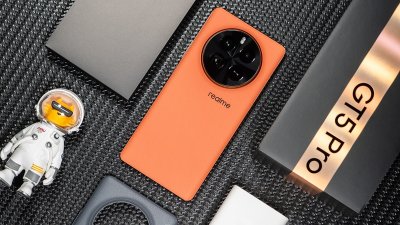 Mở hộp realme GT5 Pro, điện thoại rẻ nhất trang bị chip Snapdragon 8 Gen 3